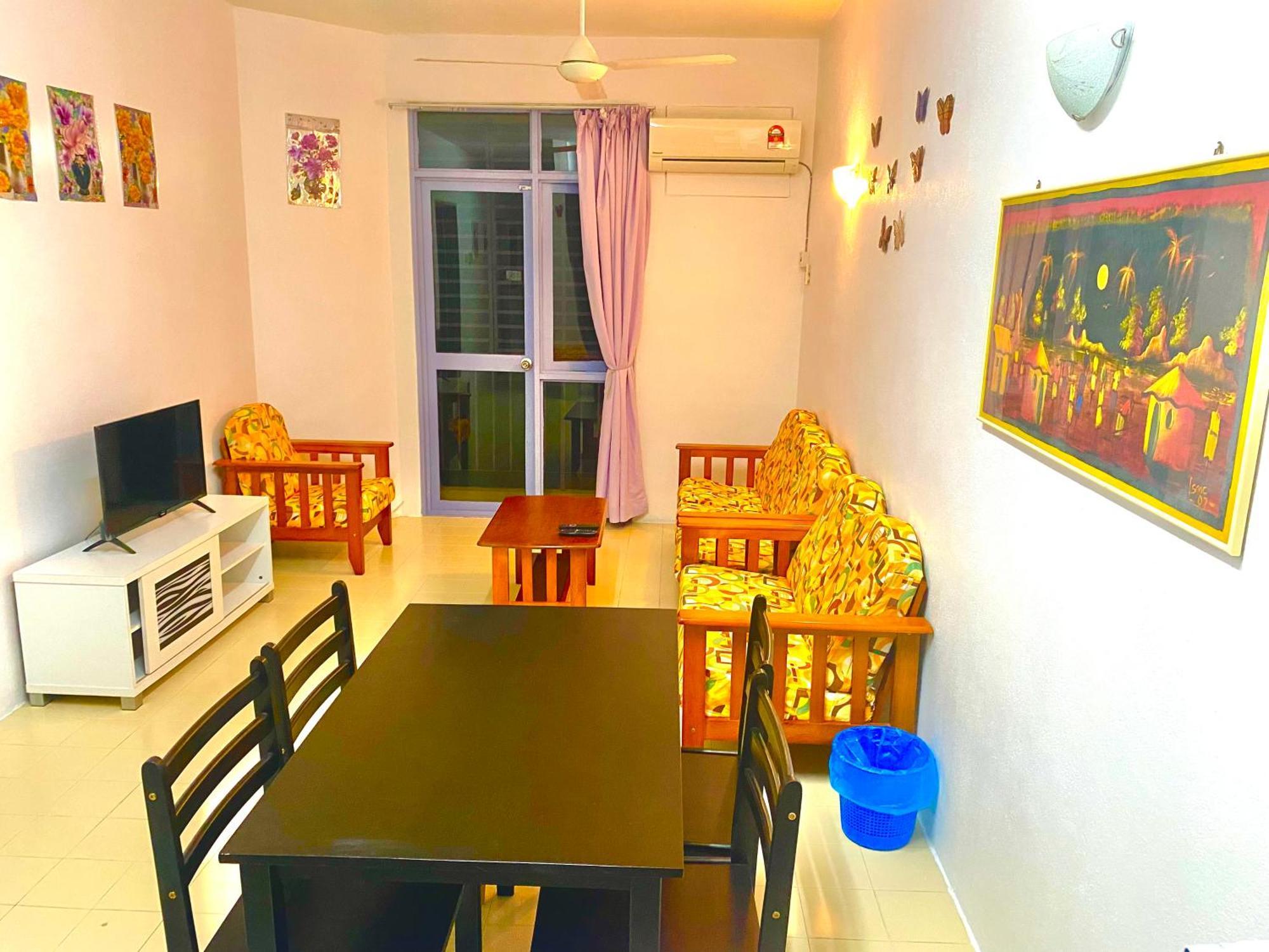 Batu Ferringhi Bayu Emas Apartment المظهر الخارجي الصورة