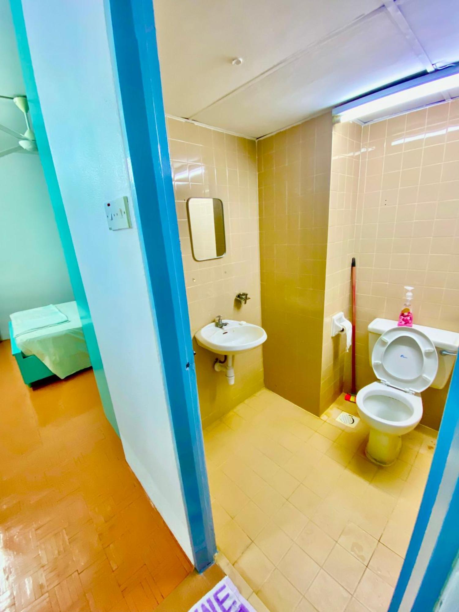 Batu Ferringhi Bayu Emas Apartment المظهر الخارجي الصورة